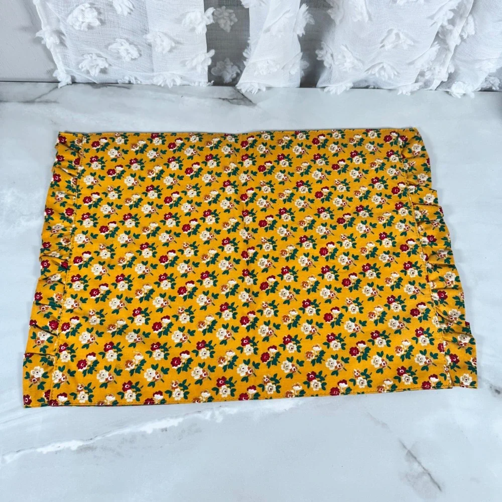 Set of 2 Reversible Floral Placemats Yellow Teal Green  Ruffle‎ Cottagecore
